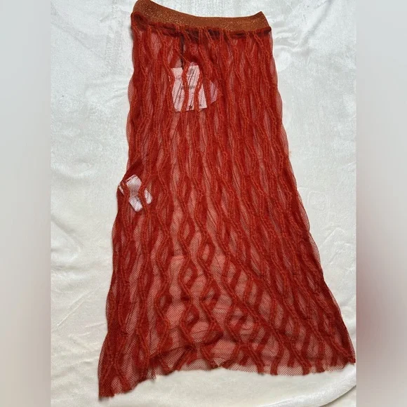 Red Textured Scarf - Picture 5 of 5